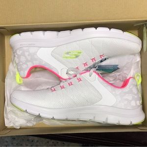 Women’s Skechers Flex Appeal 4.0–SIZE 11